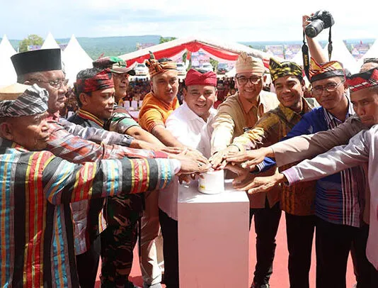 Kantor Bupati Buton Tengah Diresmikan, Pj Gubernur Sultra Berharap Pelayanan Masyarakat Meningkat Kantor Bupati Buton Tengah Diresmikan, Pj Gubernur Sultra Berharap Pelayanan Masyarakat Meningkat