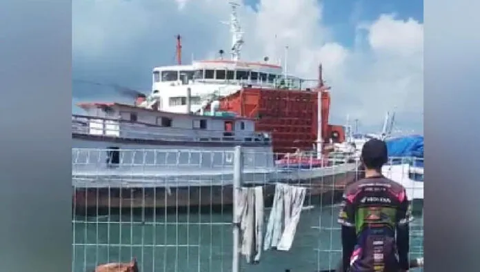 KMP Mishima Tabrak Kapal Nelayan di Pelabuhan Bajoe, Tak Ada Korban Jiwa
