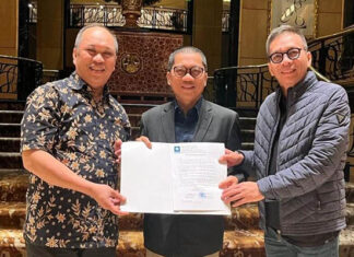 Ruksamin Terima Rekomendasi PAN untuk Maju Pilgub Sultra 2024 Ruksamin Terima Rekomendasi PAN untuk Maju Pilgub Sultra 2024