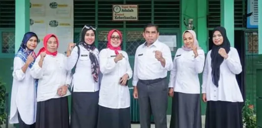 Pemkot Baubau Berikan Dukungan dan Solusi untuk SDN 2 Wajo Pemkot Baubau Berikan Dukungan dan Solusi untuk SDN 2 Wajo