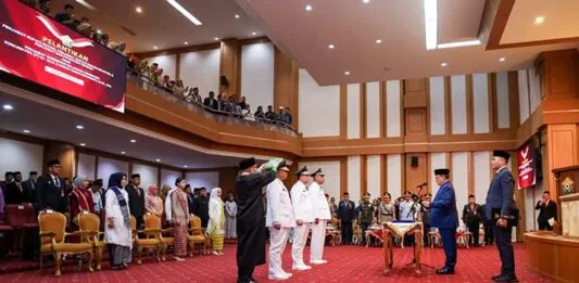 Andap Budhi Revianto Lantik Pj Bupati Buton, Busel dan Buteng Andap Budhi Revianto Lantik Pj Bupati Buton, Busel dan Buteng