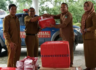 Pemprov Sultra Kembali Salurkan Bantuan Sosial Korban Banjir Konawe Utara Pemprov Sultra Kembali Salurkan Bantuan Sosial Korban Banjir Konawe Utara
