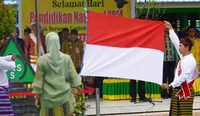 Peringati Hardiknas, Pj Wali Kota Kendari Minta Siswa Siapkan Bekal Masa Depan Dengan Ilmu Pengetahuan