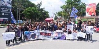 Jurnalis di Kendari Tolak Revisi UU Penyiaran yang Ancam Kemerdekaan Pers Jurnalis di Kendari Tolak Revisi UU Penyiaran yang Ancam Kemerdekaan Pers