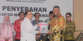 Ketua DPRD Kota Kendari Terima LHP BPK atas Laporan Keuangan TA 2023 Ketua DPRD Kota Kendari Terima LHP BPK atas Laporan Keuangan TA 2023