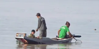 HUT ke-193 Kota Kendari Diwarnai Aksi Pungut Sampah di Teluk Kendari HUT ke-193 Kota Kendari Diwarnai Aksi Pungut Sampah di Teluk Kendari