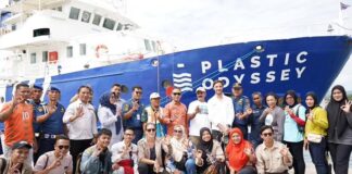 Plastic Odyssey Mampir di Kendari untuk Memerangi Polusi Plastik Plastic Odyssey Mampir di Kendari untuk Memerangi Polusi Plastik