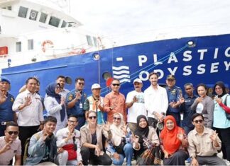 Plastic Odyssey Mampir di Kendari untuk Memerangi Polusi Plastik Plastic Odyssey Mampir di Kendari untuk Memerangi Polusi Plastik