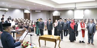 Rektor UHO Lantik 12 Pejabat Nonstruktural, Dekan FKIP, FEB dan FP Termasuk Didalamnya Rektor UHO Lantik 12 Pejabat Nonstruktural, Dekan FKIP, FEB dan FP Termasuk Didalamnya