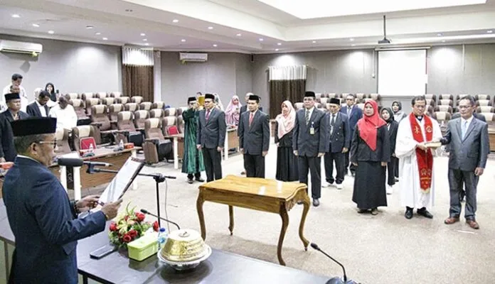 pejabat_nonstruktural_uho Rektor UHO Lantik 12 Pejabat Nonstruktural, Dekan FKIP, FEB dan FP Termasuk Didalamnya