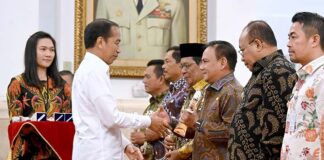 Pj Gubernur Raih Penghargaan TPID Award 2024 Atas Keberhasilan Pengendalian Inflasi di Sultra Pj Gubernur Raih Penghargaan TPID Award 2024 Atas Keberhasilan Pengendalian Inflasi di Sultra