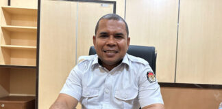 Meriahkan Hari Minggu dengan Acara Jalan Santai KPU di Lapangan Benu-benua, Ada Doorprize 2 Unit Motor Amiruddin, Koordinator Divisi Parmas dan SDM KPU Sultra