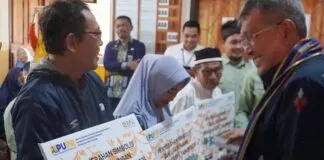 Pj Walikota Kendari Salurkan Bantuan Stimulan Perumahan Swadaya (BSPS) untuk 179 Rumah Pj Walikota Kendari Salurkan Bantuan Stimulan Perumahan Swadaya (BSPS) untuk 179 Rumah