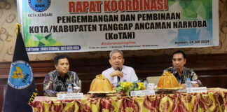 Pemkot Kendari Gandeng Masyarakat Perangi Narkoba Melalui Siskamling Pemkot Kendari Gandeng Masyarakat Perangi Narkoba Melalui Siskamling