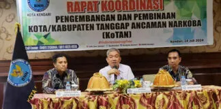 Pemkot Kendari Gandeng Masyarakat Perangi Narkoba Melalui Siskamling Pemkot Kendari Gandeng Masyarakat Perangi Narkoba Melalui Siskamling