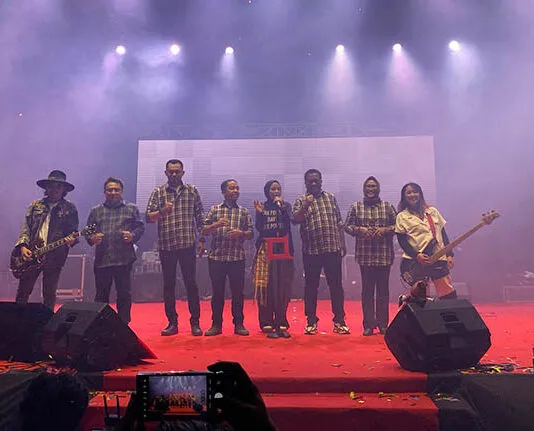 Tantri Kotak: Jangan Lupa Gunakan Hak Pilih di Pilkada Serentak 2024 Tantri Kotak: Jangan Lupa Gunakan Hak Pilih di Pilkada Serentak 2024
