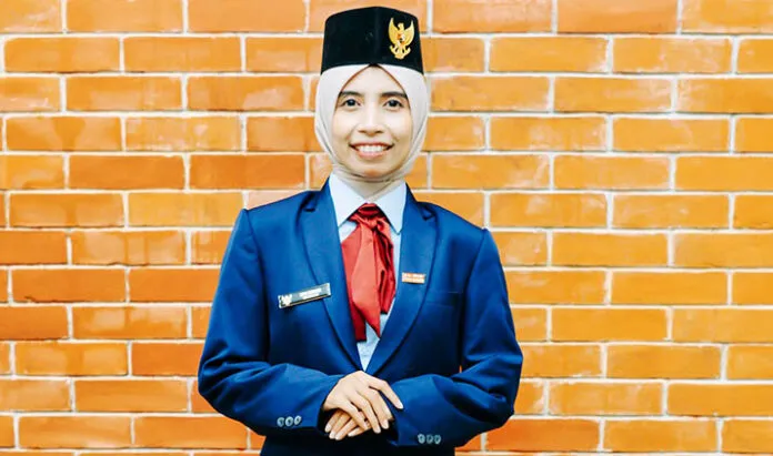 Novi-Alumni-UHO Novi Alviani, Alumni UHO yang Mengajar Bahasa Indonesia di Harvard University