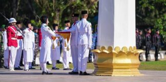 Andap Budhi Revianto Pimpin Upacara HUT RI ke-79, Semarakkan Kemerdekaan di Sultra Andap Budhi Revianto Pimpin Upacara HUT RI ke-79, Semarakkan Kemerdekaan di Sultra