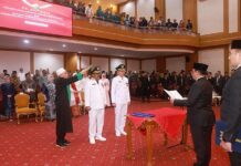 Pj Gubernur Sultra Lantik Dua Penjabat Bupati Baru Pj Gubernur Sultra Lantik Dua Penjabat Bupati Baru