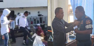 Provos KSOP Kendari Viral Tendang Dagangan Pedagang Asongan, Jabatan Dicopot Provos KSOP Kendari Viral Tendang Dagangan Pedagang Asongan, Jabatan Dicopot