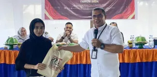 KPU Sultra Edukasi Perempuan di Kolaka Timur untuk Berpartisipasi dalam Pilkada 2024 KPU Sultra Edukasi Perempuan di Kolaka Timur untuk Berpartisipasi dalam Pilkada 2024