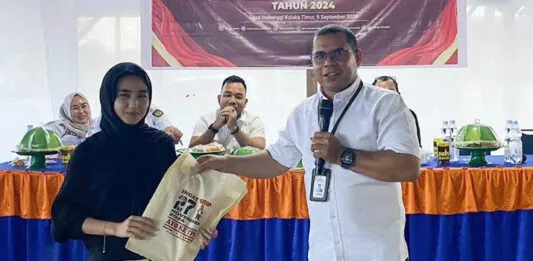 KPU Sultra Edukasi Perempuan di Kolaka Timur untuk Berpartisipasi dalam Pilkada 2024 KPU Sultra Edukasi Perempuan di Kolaka Timur untuk Berpartisipasi dalam Pilkada 2024