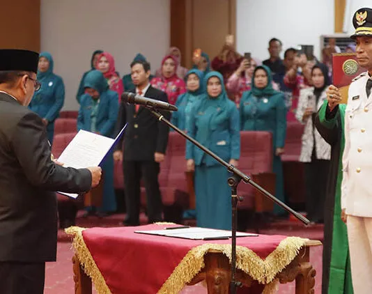 Kadis Dikbud Sultra, Yusmin Resmi Jabat Pj. Bupati Kolaka Utara Kadis Dikbud Sultra, Yusmin Resmi Jabat Pj. Bupati Kolaka Utara