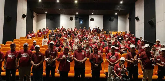 KPU Sultra Gelar Nonton Bareng Film Pilkada 2024 “Tepatilah Janji” di Baubau KPU Sultra Gelar Nonton Bareng Film Pilkada 2024 "Tepatilah Janji" di Baubau