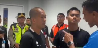 Kritik Pedas Zulkifli Syukur: Wasit Merusak Mental Pemain di Laga Aceh vs Sulteng Kritik Pedas Zulkifli Syukur: Wasit Merusak Mental Pemain di Laga Aceh vs Sulteng