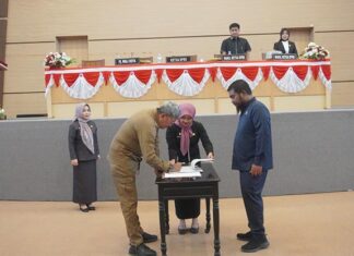 DPRD dan Pemkot Kendari Sepakati KUA-PPAS APBD 2025, Fokus pada Pembangunan dan Kesejahteraan Masyarakat DPRD dan Pemkot Kendari Sepakati KUA-PPAS APBD 2025, Fokus pada Pembangunan dan Kesejahteraan Masyarakat