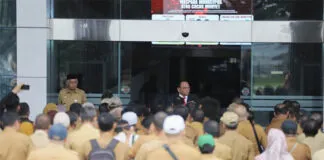 Pj Gubernur Sultra Tekankan Sinergi dan Netralitas ASN dalam Apel Gabungan Pj Gubernur Sultra Tekankan Sinergi dan Netralitas ASN dalam Apel Gabungan