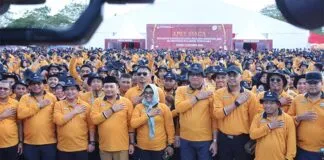 Ketua KPU RI Pimpin Apel Akbar Kesiapan Pilkada dan Rapat Konsolidasi di Kendari Ketua KPU RI Pimpin Apel Akbar Kesiapan Pilkada dan Rapat Konsolidasi di Kendari