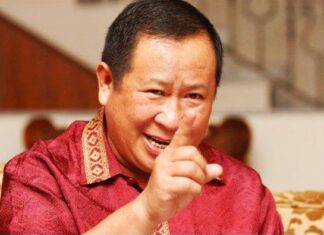 Mantan Kabareskrim Susno Duadji, Ragukan Kebenaran Kasus Penganiayaan Guru Honorer Supriyani Mantan Kabareskrim Susno Duadji, Ragukan Kebenaran Kasus Penganiayaan Guru Honorer Supriyani