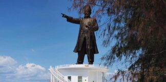 Pembangunan Patung Oputa Yi Koo di Baubau Telah Rampung, Sultra Segera Miliki Ikon Baru Pembangunan Patung Oputa Yi Koo di Baubau Telah Rampung, Sultra Segera Miliki Ikon Baru