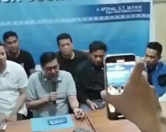 Rasak-Afdhal Klaim Kemenangan dengan 34,6 Persen Suara Pilwali Kendari 2024 Rasak-Afdhal Klaim Kemenangan dengan 34,6 Persen Suara Pilwali Kendari 2024