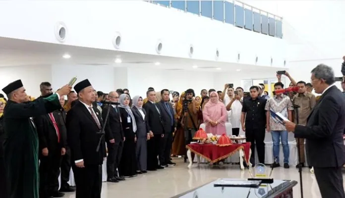 Pj Wali Kota Kendari Lantik Direktur RSUD sebagai Pj Sekda
