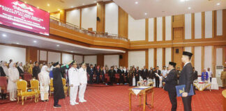 Parinringi Jabat Pj Wali Kota Kendari, Pahri Yamsul Pimpin Muna Barat Parinringi Jabat Pj Wali Kota Kendari, Pahri Yamsul Pimpin Muna Barat