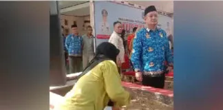 Tenaga Kebersihan di Pomalaa Mengaku 6 Tahun Mengabdi, SK Tak Kunjung Datang Tenaga Kebersihan di Pomalaa Mengaku 6 Tahun Mengabdi, SK Tak Kunjung Datang