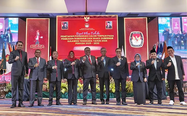 KPU Sultra Tetapkan Andi Sumangerukka dan Hugua sebagai Gubernur dan Wakil Gubernur Terpilih Periode 2025-2030
