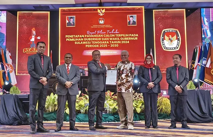 KPU Sultra Tetapkan Andi Sumangerukka dan Hugua sebagai Gubernur dan Wakil Gubernur Terpilih Periode 2025-2030