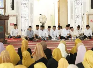 Pj Gubernur Sultra Hadiri Peringatan Isra Mikraj dan Doa Bersama untuk Indonesia Pj Gubernur Sultra Hadiri Peringatan Isra Mikraj dan Doa Bersama untuk Indonesia