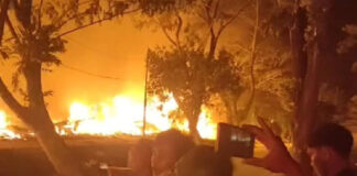 Kebakaran Melanda TPA Puuwatu Kendari, Petugas Damkar Berjibaku Padamkan Api Kebakaran Melanda TPA Puuwatu Kendari, Petugas Damkar Berjibaku Padamkan Api