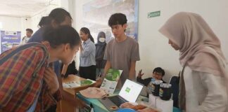 Mahasiswa Teknik Informatika UHO Gelar Pameran Kewirausahaan, Tampilkan Jasa Digital dan Produk Kearifan Lokal Mahasiswa Teknik Informatika UHO Gelar Pameran Kewirausahaan, Tampilkan Jasa Digital dan Produk Kearifan Lokal