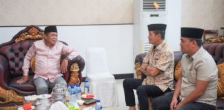 Momen Kebersamaan, Wabup Konut Ikut Halal Bi Halal di Rujab Wagub Sultra Momen Kebersamaan, Wabup Konut Ikut Halal Bi Halal di Rujab Wagub Sultra