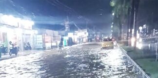 Hujan Deras Guyur Kota Kendari, Sejumlah Ruas Jalan Tergenang Air Hujan Deras Guyur Kota Kendari, Sejumlah Ruas Jalan Tergenang Air