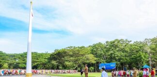 Gubernur Sultra Pimpin Apel Hari Kartini 2025, Tekankan Peran Perempuan sebagai Obor Perubahan Gubernur Sultra Pimpin Apel Hari Kartini 2025, Tekankan Peran Perempuan sebagai Obor Perubahan