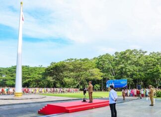 Gubernur Sultra Pimpin Apel Hari Kartini 2025, Tekankan Peran Perempuan sebagai Obor Perubahan Gubernur Sultra Pimpin Apel Hari Kartini 2025, Tekankan Peran Perempuan sebagai Obor Perubahan