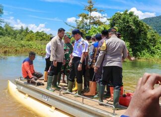 Gubernur Sultra Tinjau Langsung Banjir Konawe Utara, Siapkan Solusi Jangka Panjang dan Pendek Gubernur Sultra Tinjau Langsung Banjir Konawe Utara, Siapkan Solusi Jangka Panjang dan Pendek