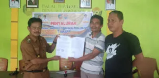 Warga Wawondengi Konsel Terima BLT-DD, Kepala Desa Tekankan Pemanfaatan Tepat Guna Pemdes Wawondengi Salurkan BLT-DD Tahap I Tahun 2025 kepada 24 KPM