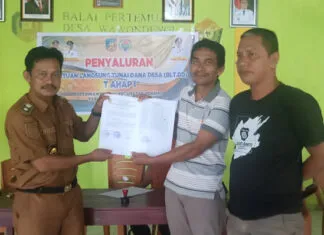 Warga Wawondengi Konsel Terima BLT-DD, Kepala Desa Tekankan Pemanfaatan Tepat Guna Pemdes Wawondengi Salurkan BLT-DD Tahap I Tahun 2025 kepada 24 KPM